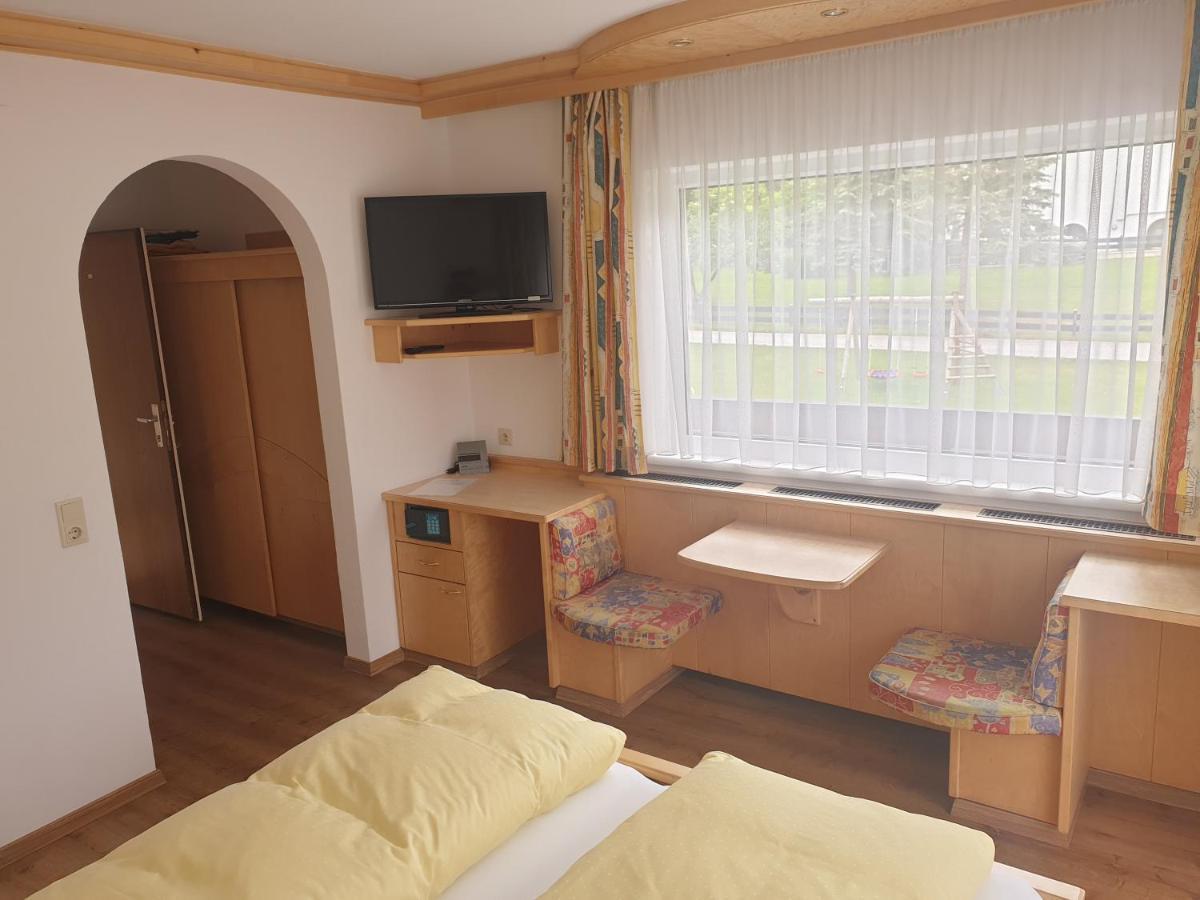 Haus Hubertus Hotel Mieders Luaran gambar